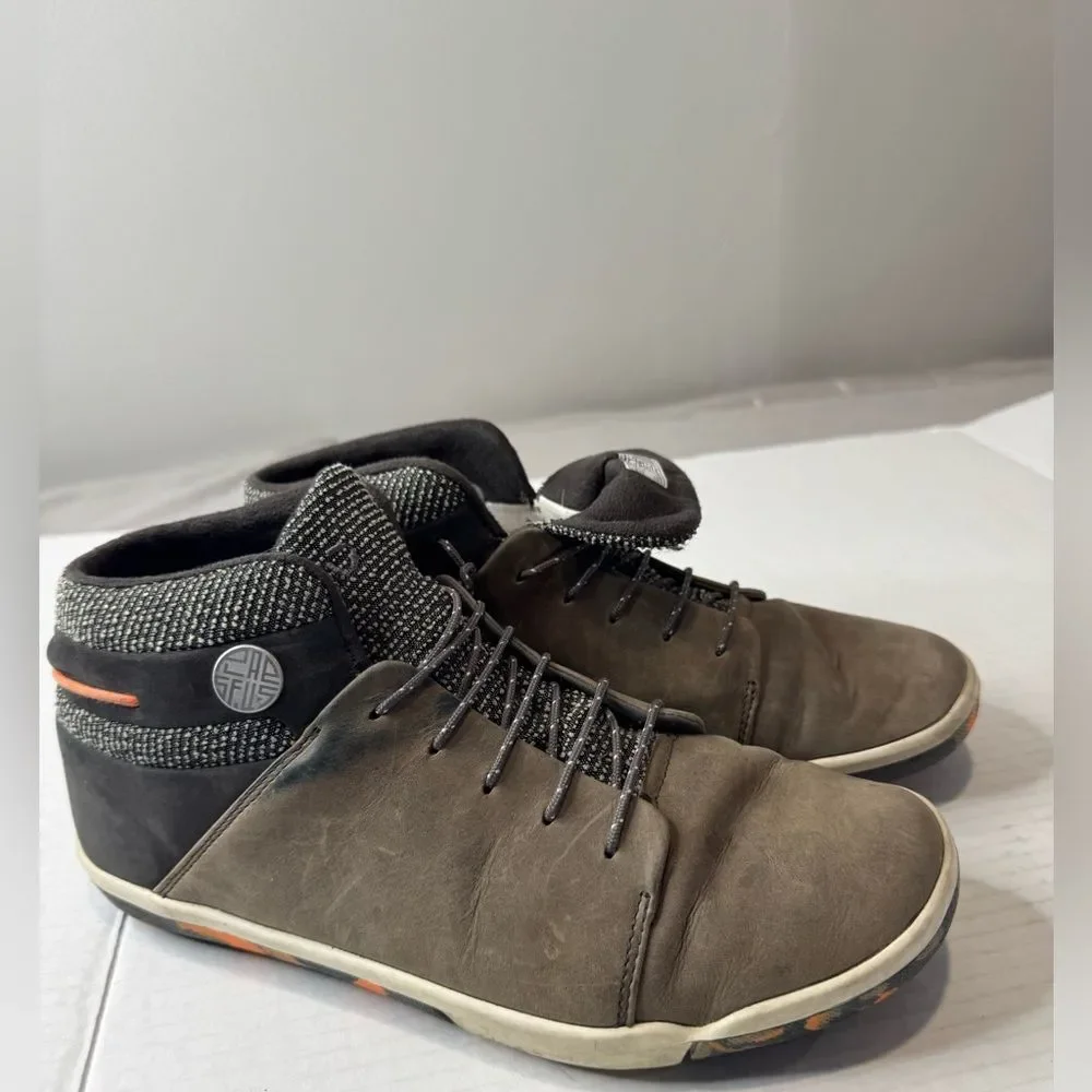 Women’s Plae Waterproof Boot  size 8.5